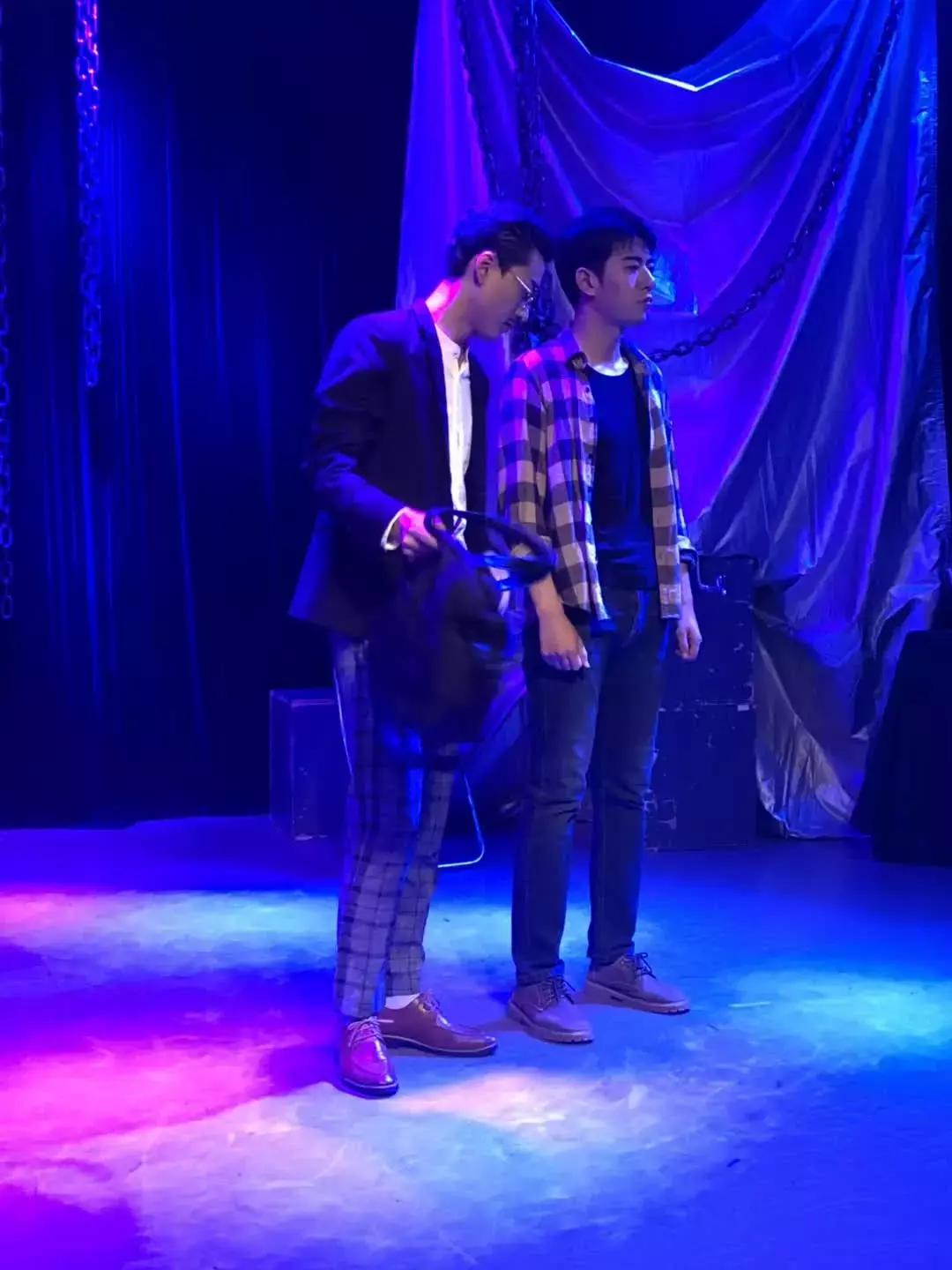 上个周末的群艺馆可以说是情义与情怀双结合，原因何在？快看正文！