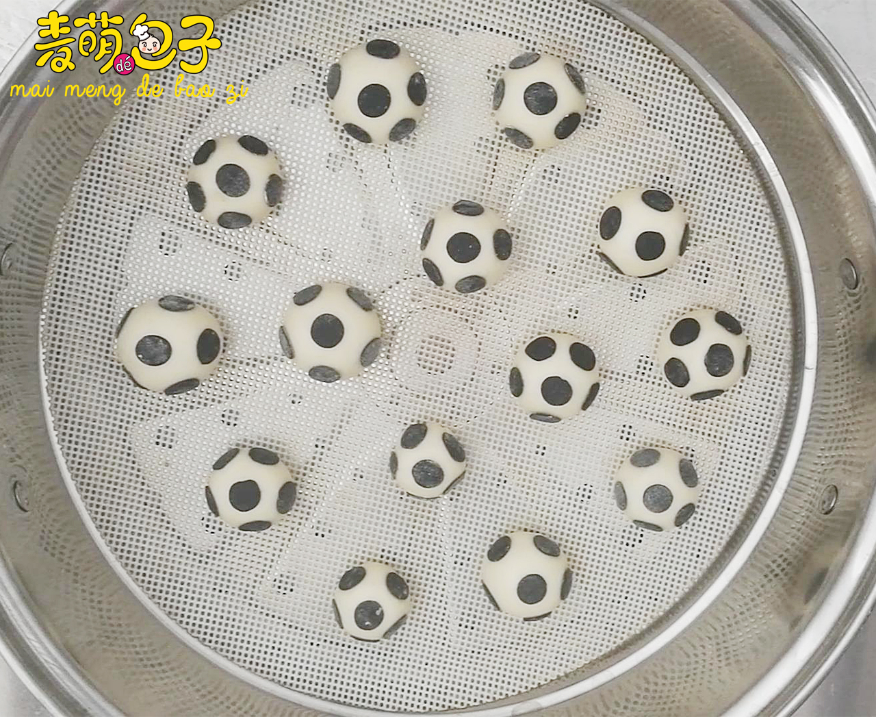 迷你足球奶香小馒头，看世界杯宵夜良品，关爱老公哦