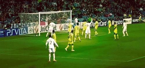 c罗电梯球踢法图解视频,电梯球落叶球香蕉球原理