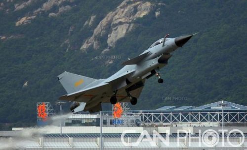 22年11届航展看珠海上空那一抹亮丽的“空军蓝”