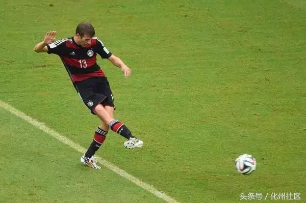 这就是球王梅西原版视频,这就是梅西