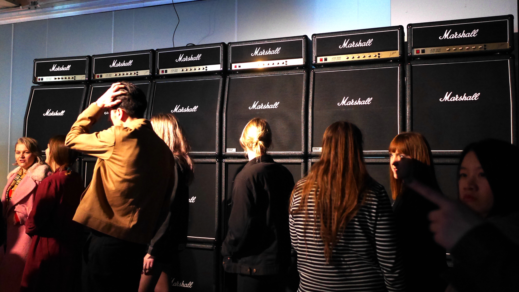 在伦敦和巴黎相约旅行,在伦敦约会