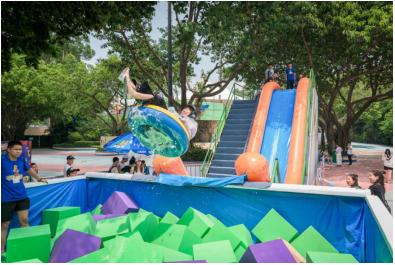 国外大型互动真人游戏,很火的美国真人游戏