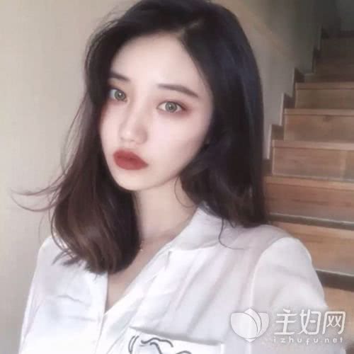 下巴宽脸型适合什么发型图片欣赏,下巴短大圆脸适合什么发型好看