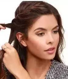 烫发后怎样扎头发好看,短烫发没有刘海怎么半扎头发好看