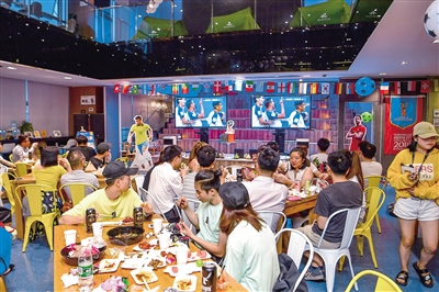 高新创客：绿茵情缘不止“世界杯”