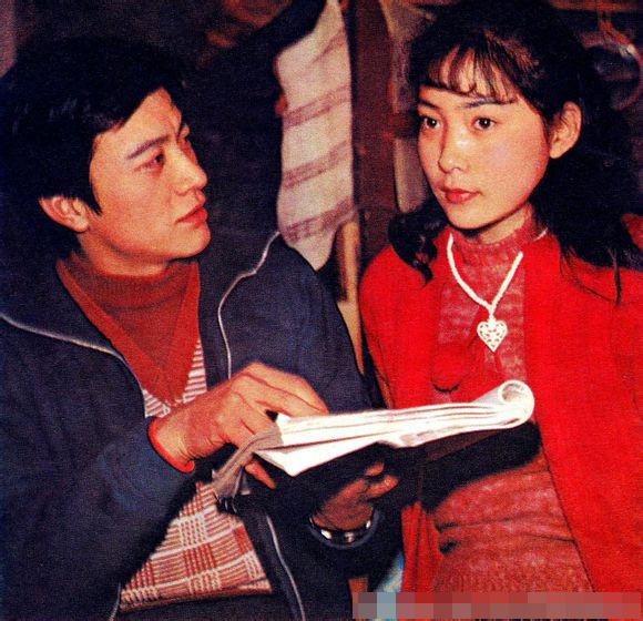 周里京：80年代男明星齐名唐国强比陈道明更帅立志做演技派演员