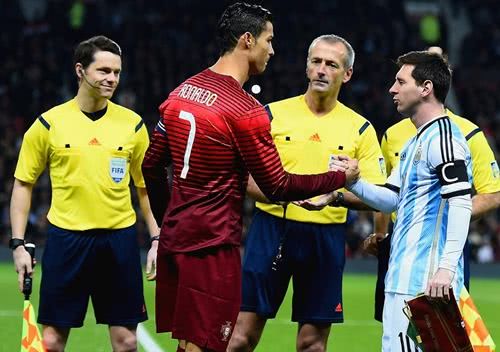 18年c罗和梅西对决的比赛,c罗梅西时隔16年再次同进8强