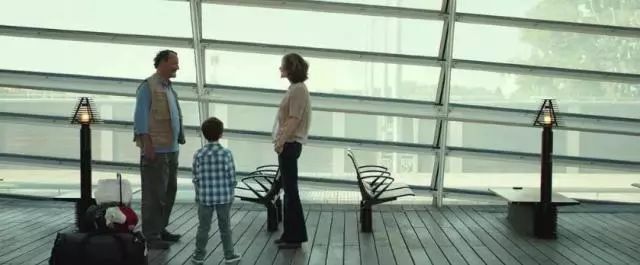 高冷大叔和小萝莉的故事，被法国人拍得这样随性感