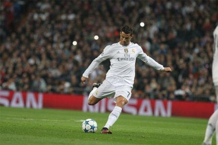 c罗与卡瓦尼谁厉害,苏神卡瓦尼破门乌拉圭