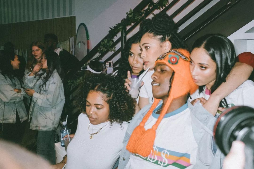 “我买visvim、acronym的钱，比女友买化妆品贵十几万吧”