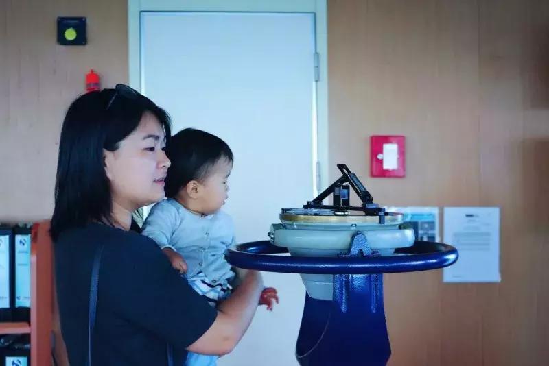 出门走到哪里都想带着孩子,没条件也要带孩子出去玩吗