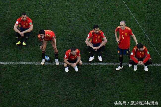 伊涅斯塔国家队退役告别仪式,伊涅斯塔什么时候退出国家队