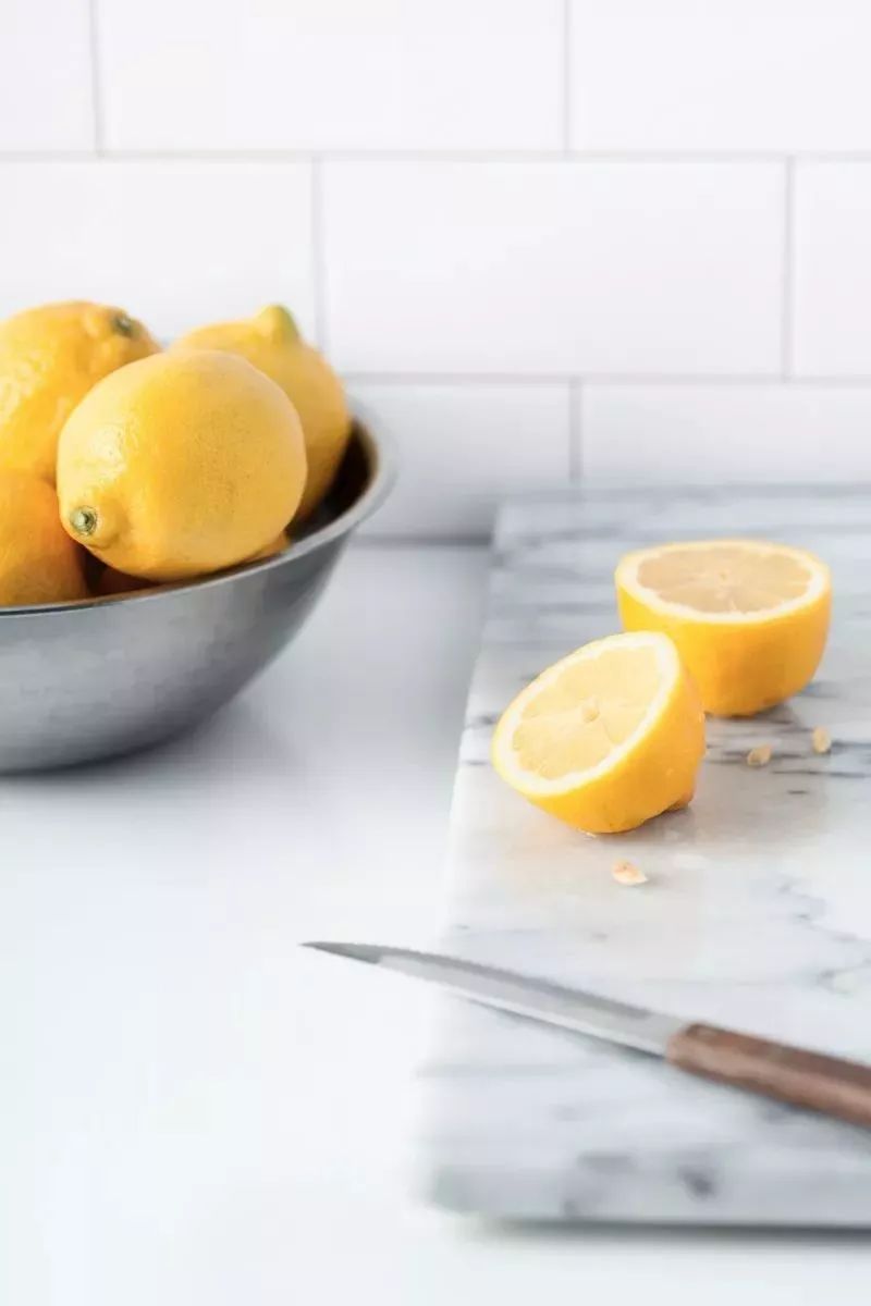 柠檬水的正确喝法用什么水,这才是正确的冲泡方法