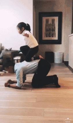 适合陪孩子玩的亲子游戏大全,亲子游戏互动游戏大全