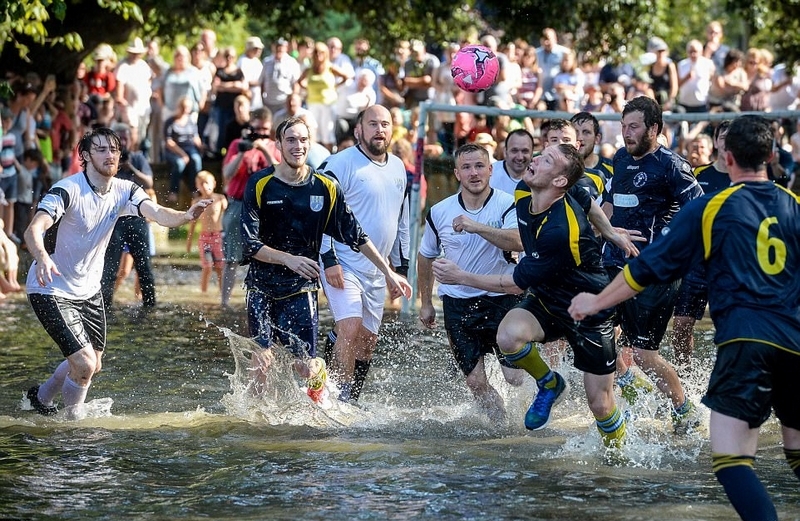 必看的经典足球比赛,特别好玩的足球