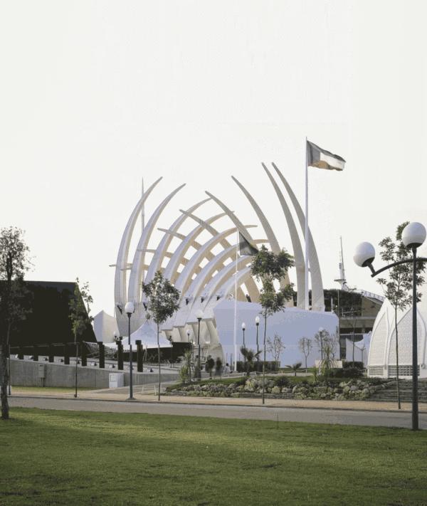 圣地亚哥卡拉特拉瓦躯扭大楼介绍,建筑史中的建筑大师