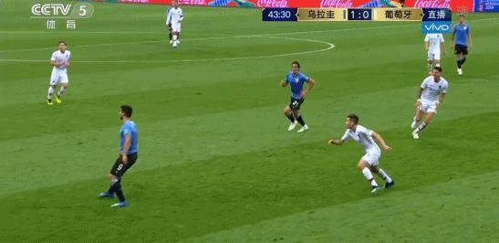 真摔？假摔？足球场上的独特艺术，C罗内马尔苏牙谁是假摔王？