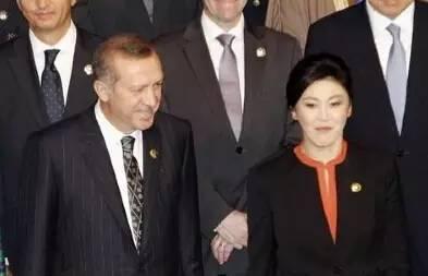 泰国总理英拉惊艳的照片,世界华人女总统