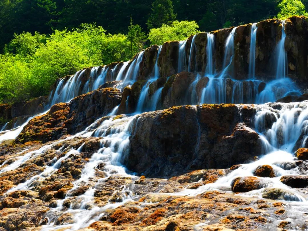 避暑黄龙洞,清凉避暑游