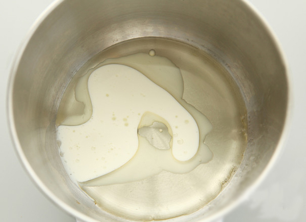 电饭煲蛋糕零失败的家常做法教程,电饭煲蛋糕的家常做法教程