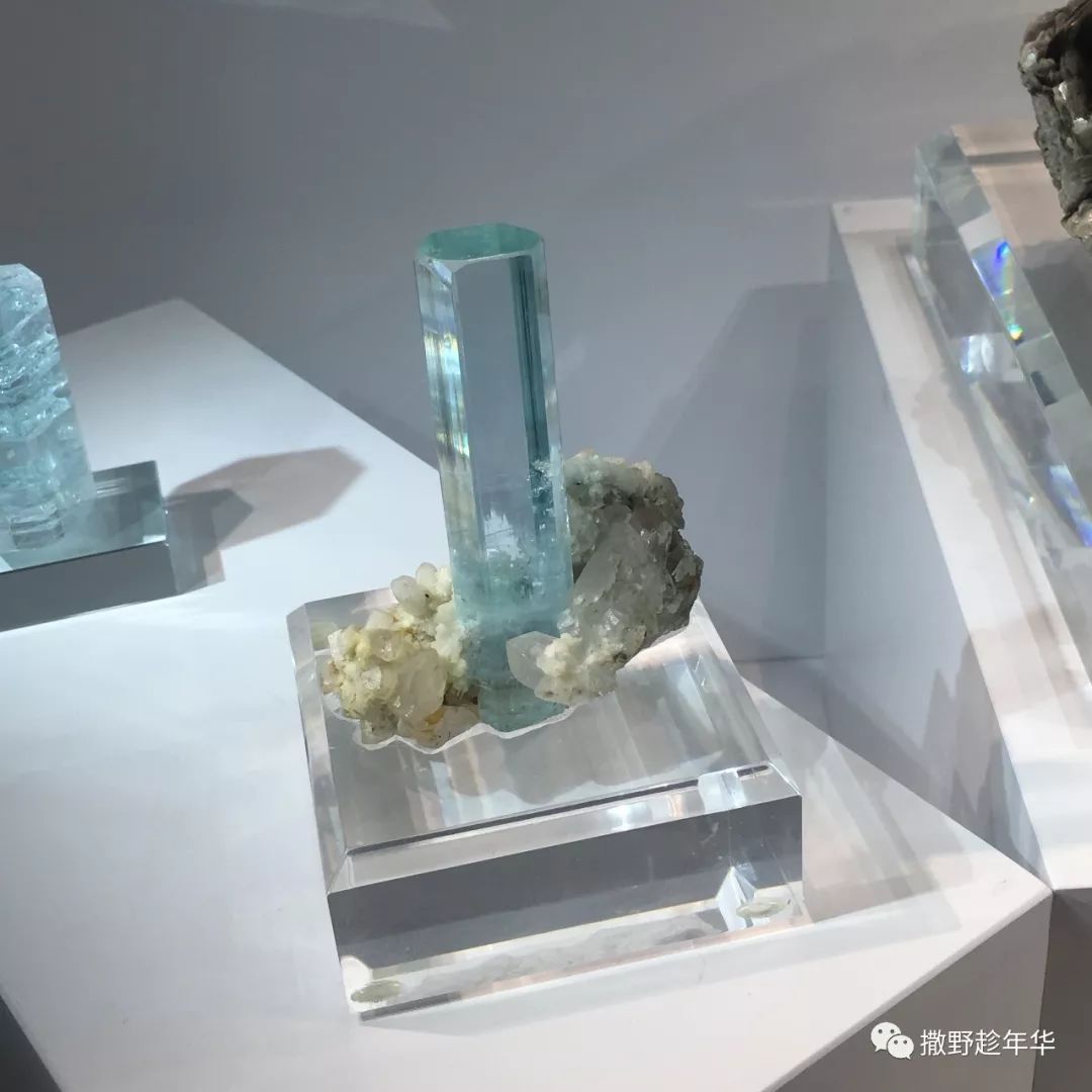 矿物精品展｜地壳深处的彩虹与少女心