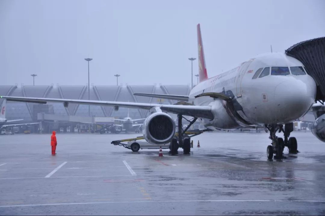 直击近段时间全国各地暴雨现场,直击多地暴雨汛情宜昌