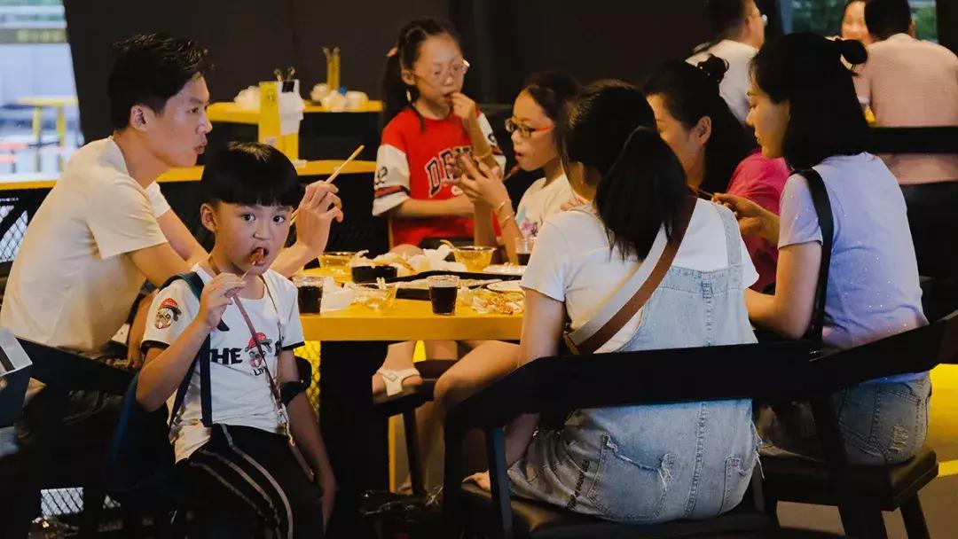 用一串炭火烤望京小腰就征服食客,一串小腰就征服株洲人