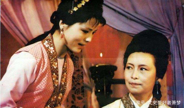 袭人与王夫人谈话,袭人为什么对王夫人告密