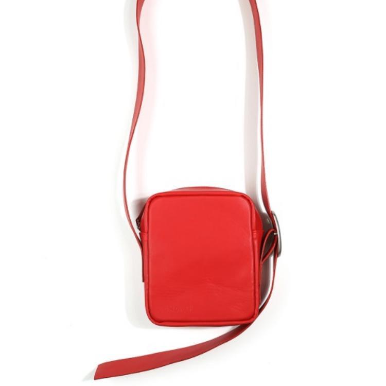 背的高颜值单肩包,背单肩包的女生视频