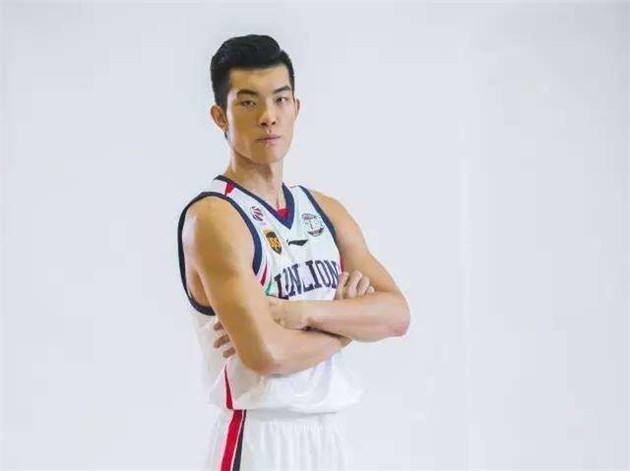 CBA的尴尬选秀故事：外援打了8年不知道有，状元适应不了CBA强度