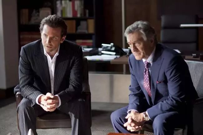 想不到总裁C罗输给了这个男人！其交往5年的超模女友被他拿下了