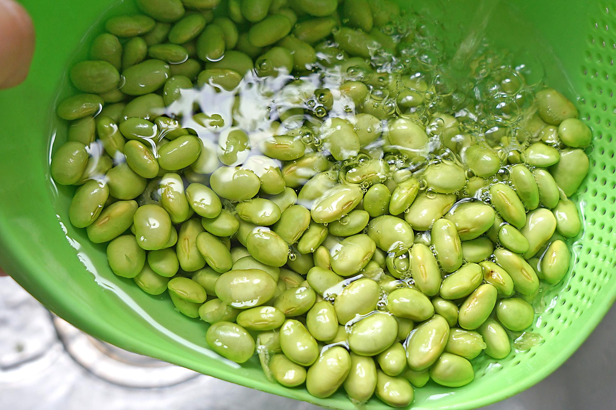 童子鸡怎么烧不柴,童子鸡怎样炖给小孩吃最有营养