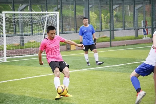 竞技绿茵,重庆高新区足球代表队