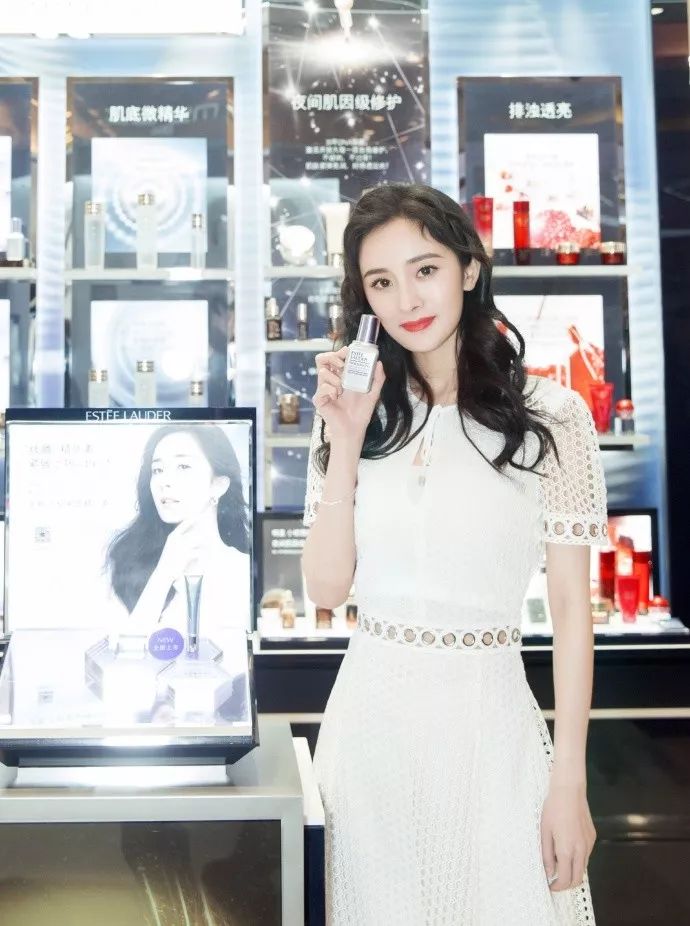 杨幂的时尚靠自己,时尚不是跟风