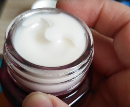 欧珀莱时光锁紧致弹润补水保湿,欧珀莱时光紧致抗皱眼霜适合年龄