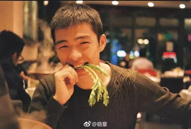 评分9.8的电影几乎零差评,豆瓣9.4分这部被称为国宝级的电影