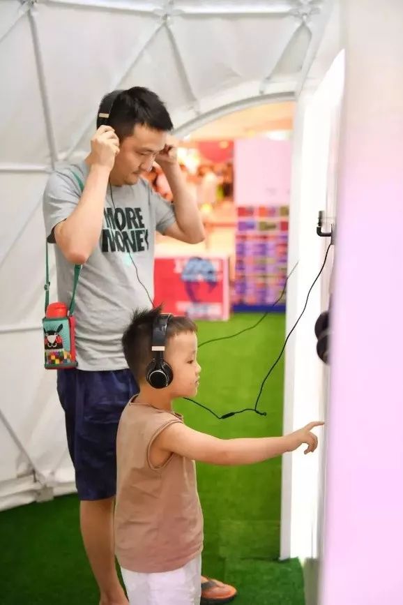 来深圳是个坑,干嘛还往里跳?