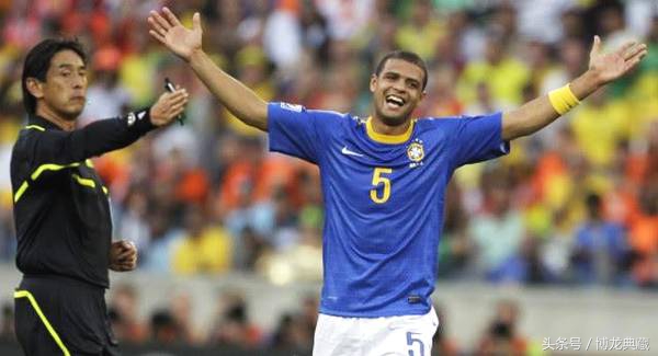 巴西队连续两届世界杯止步8强,巴西队实力下滑原因