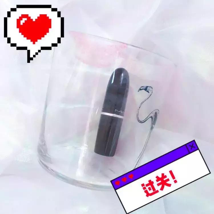 吃个火锅发现了一支很好看的口红,喝水吃饭都不掉色的口红你用过吗