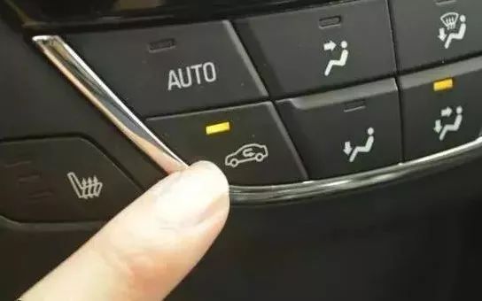 开车抽烟不开窗的办法,车内抽烟烟味多久消散