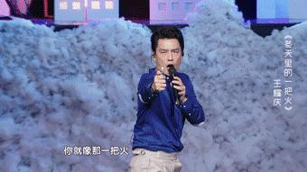 后期菌来带你看看紧张、弱不禁风、表里不一的跨界歌手长什么样