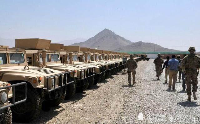 阿富汗军用悍马车,美军悍马车在阿富汗被袭击
