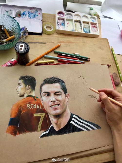 手绘C罗肖像的视频,手绘c罗九宫格