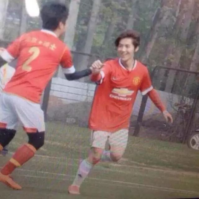 鹿晗足球时刻,鹿晗的足球表现如何