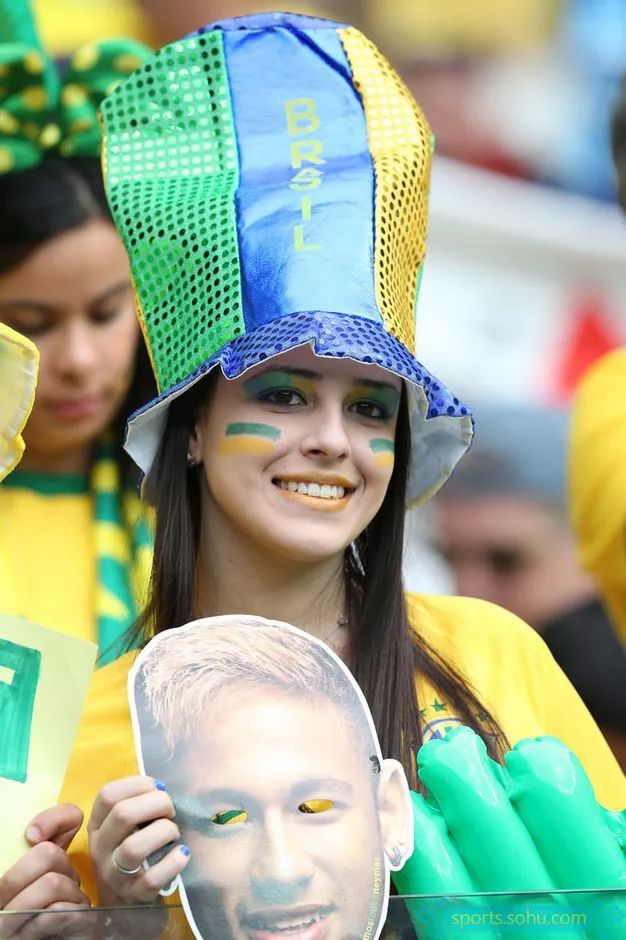 巴西里约热内卢的马拉卡纳体育场,巴西一公里一个足球场