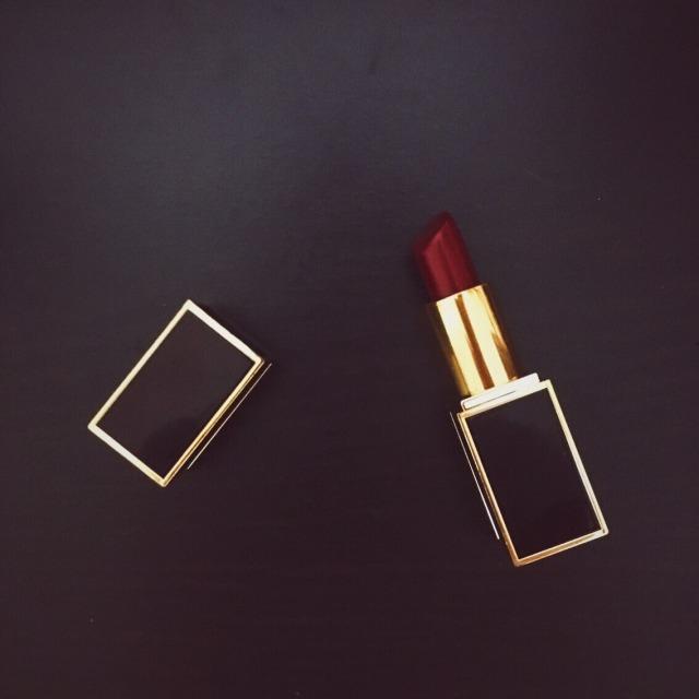 黄皮显白奶茶色口红,黄皮显白大牌口红色号推荐