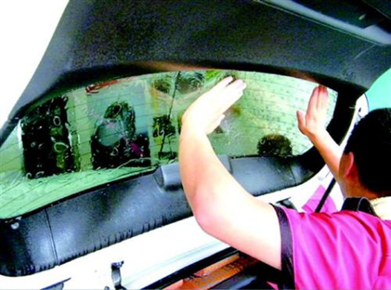 如何选择汽车贴膜又好又便宜,汽车贴膜技巧和方法