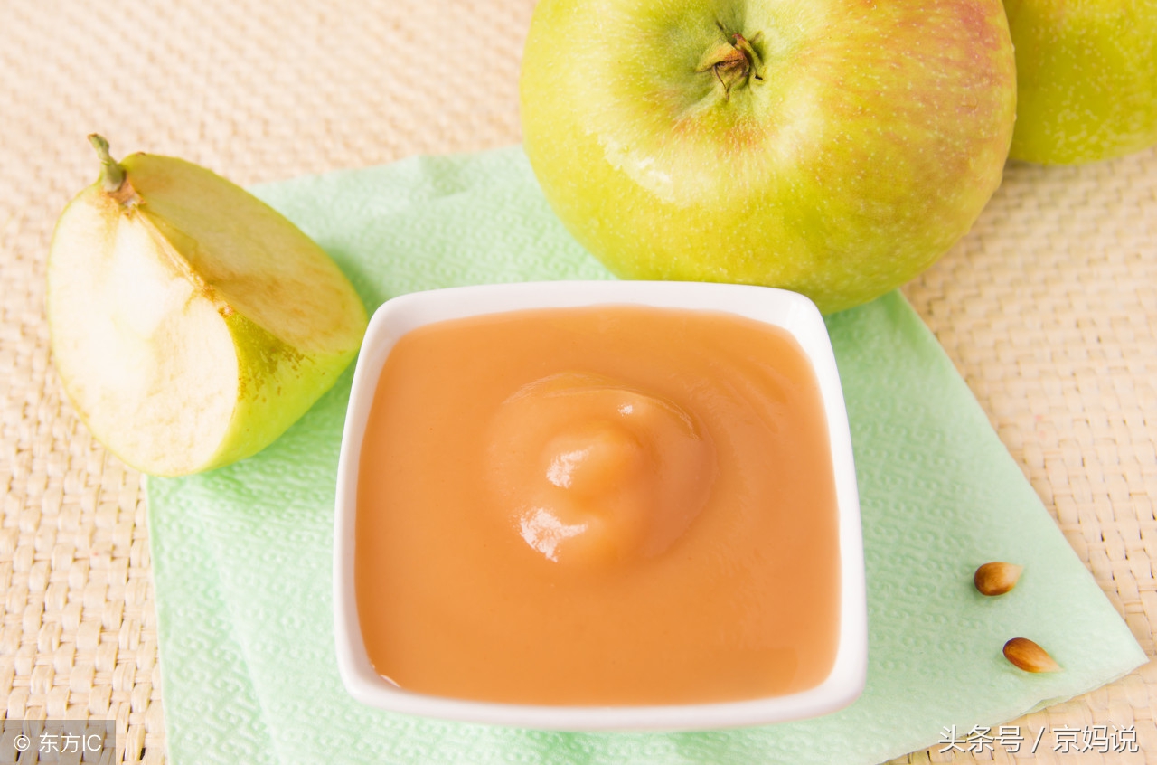 刚开始添加辅食小朋友不怎么吃,如何正确给娃加辅食