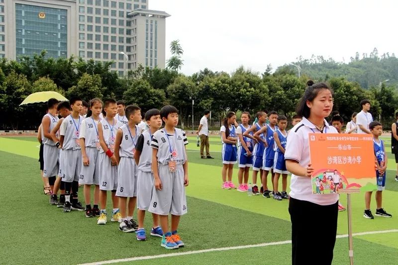 足球没有篮球精彩,足球没有篮球激烈